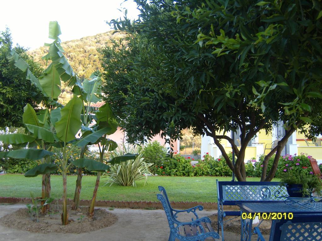 Elisabeth Villas Kerveli Bagian luar foto
