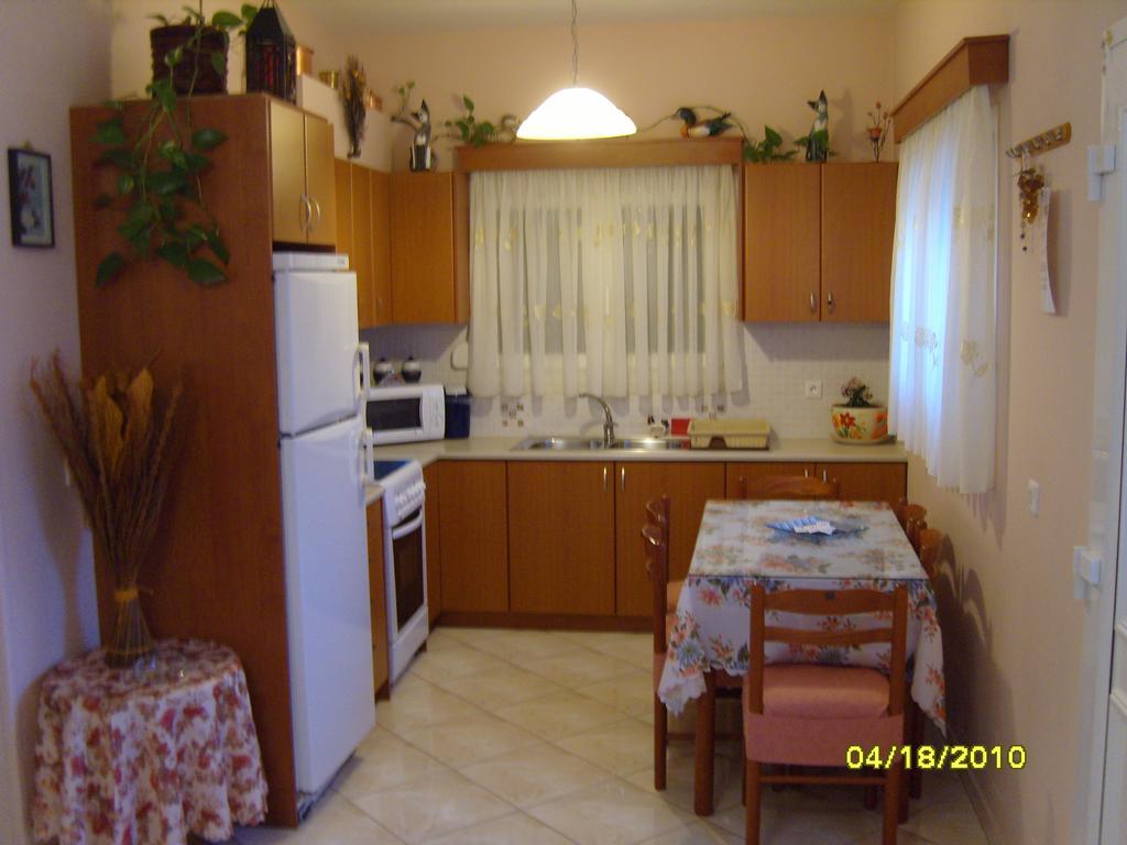 Elisabeth Villas Kerveli Bagian luar foto