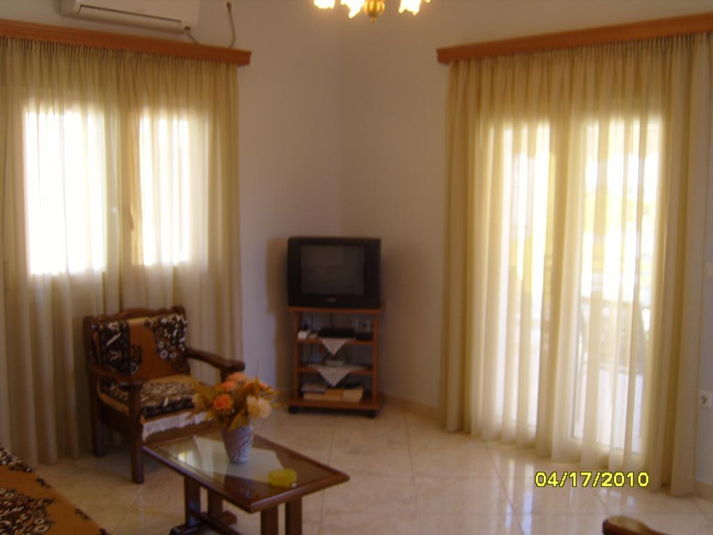 Elisabeth Villas Kerveli Ruang foto