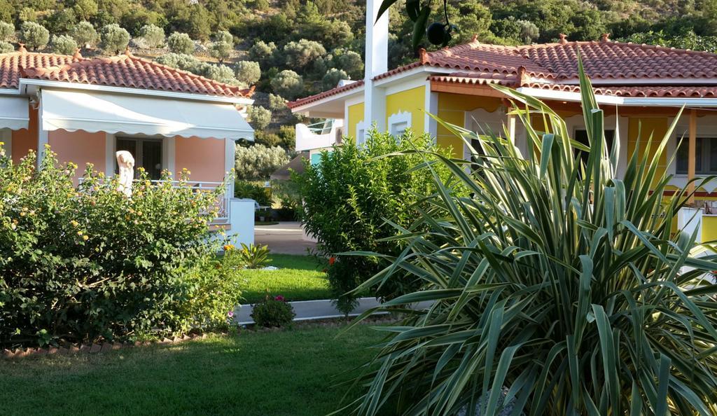 Elisabeth Villas Kerveli Bagian luar foto