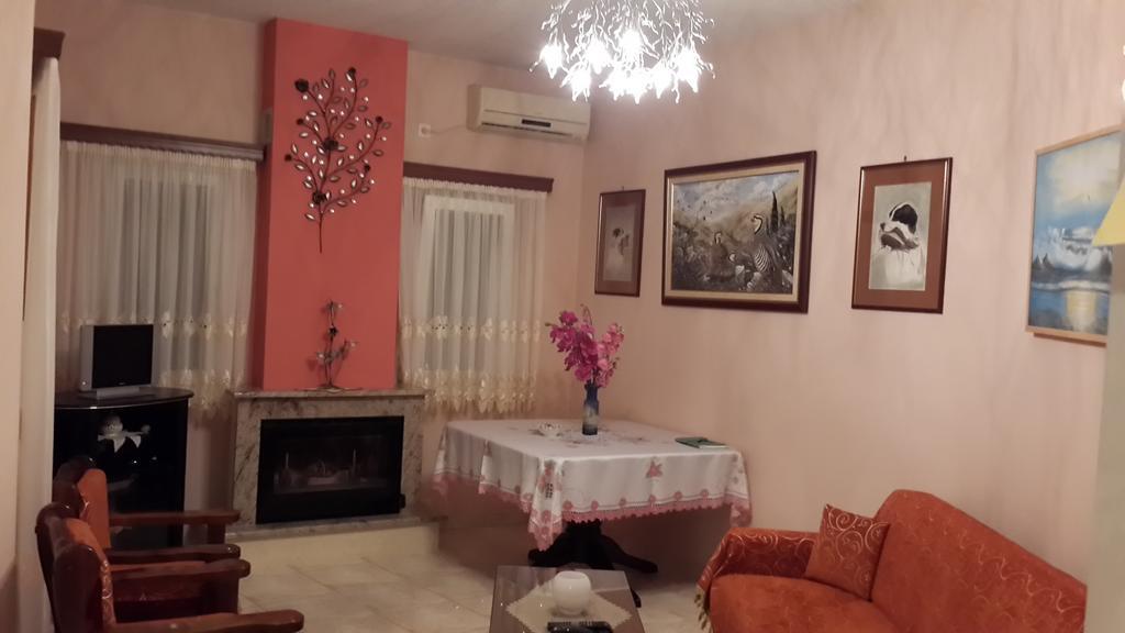 Elisabeth Villas Kerveli Bagian luar foto