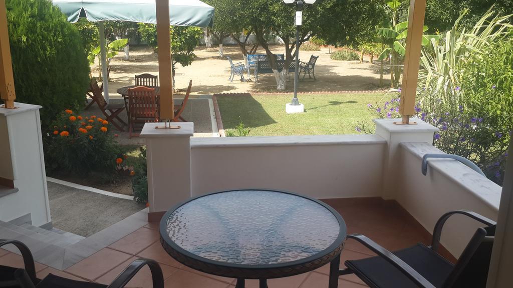 Elisabeth Villas Kerveli Bagian luar foto